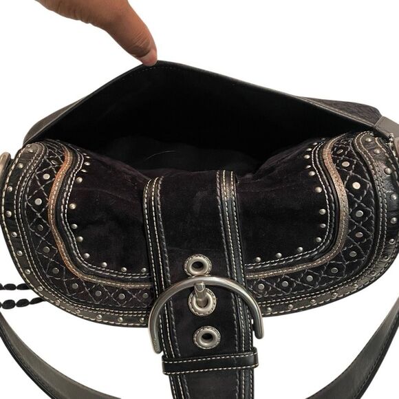 Vtg Coach F11517 Soho Black Signature C Canvas Leather Shoulder Bag - Picture 3 of 8